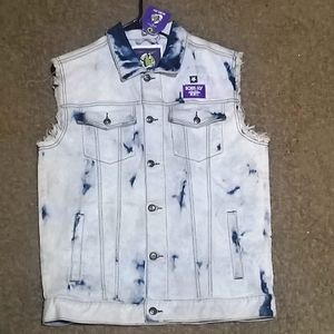 Denim sleeveless jacket